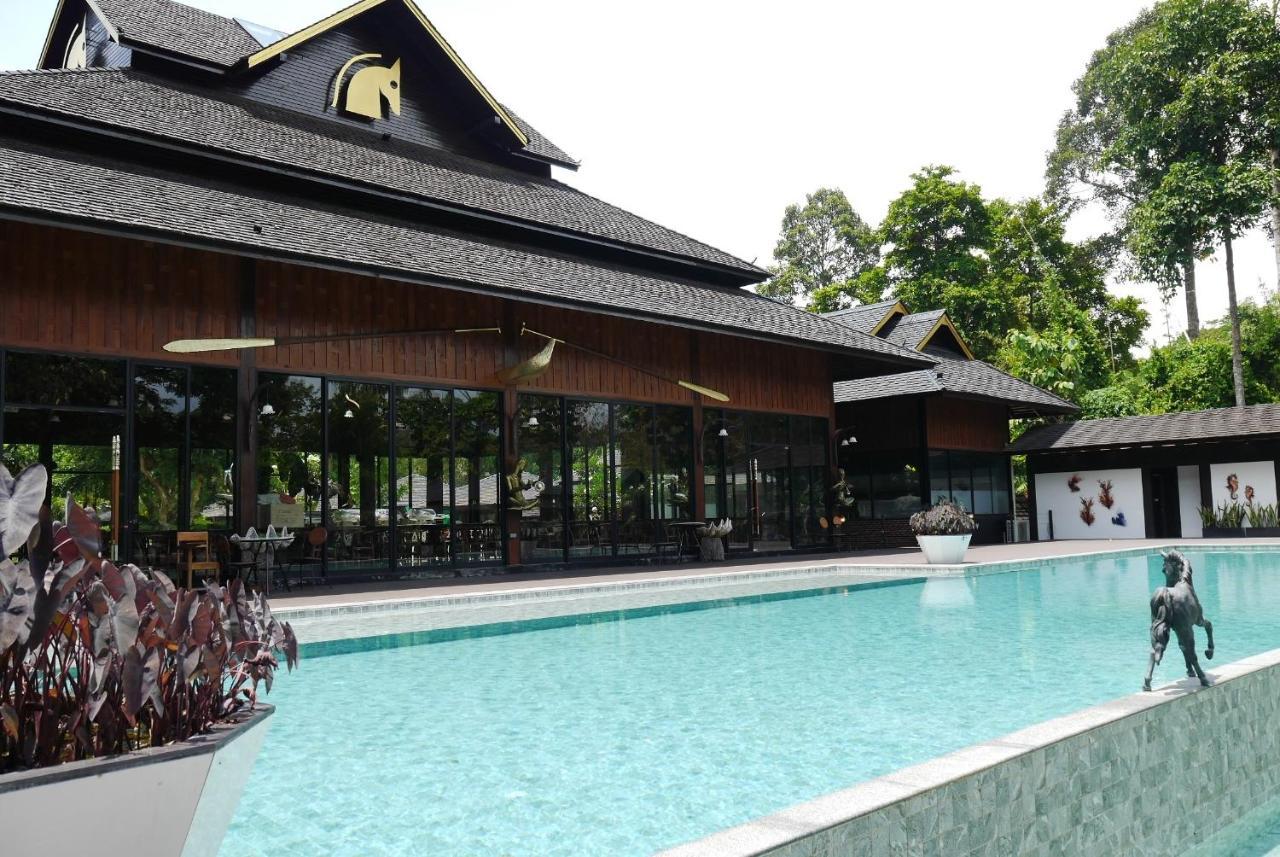 Phumontra Resort Накхоннайок Экстерьер фото