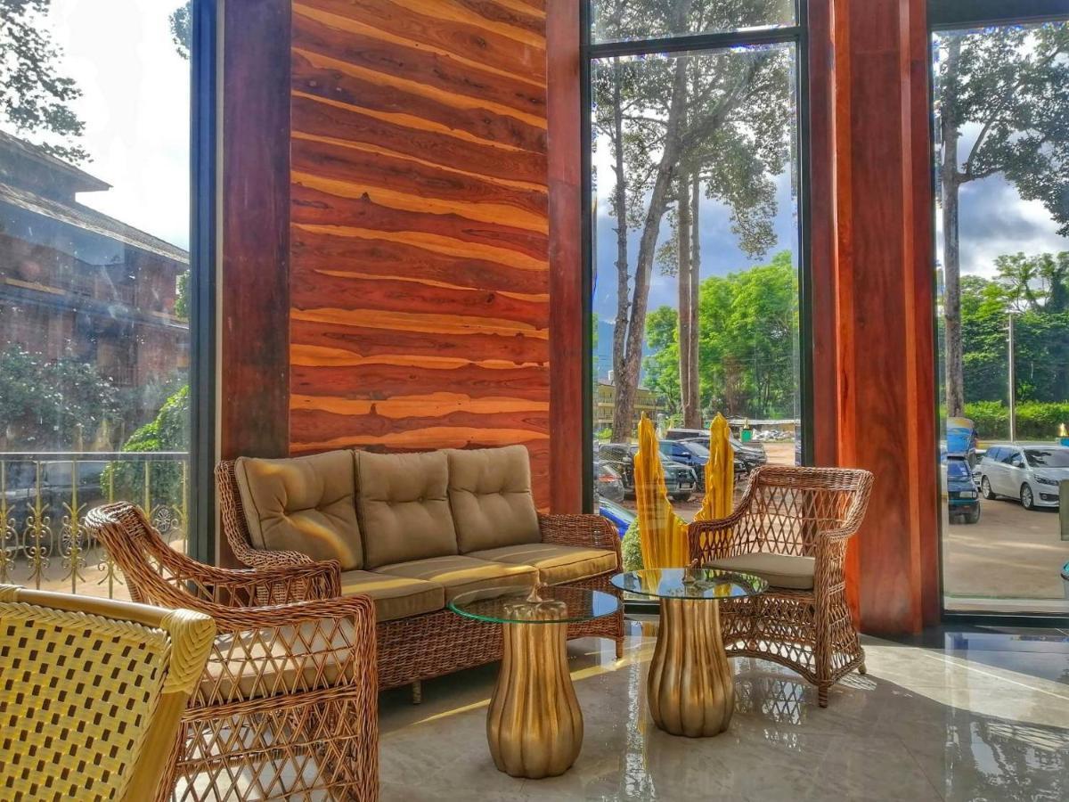 Phumontra Resort Накхоннайок Экстерьер фото
